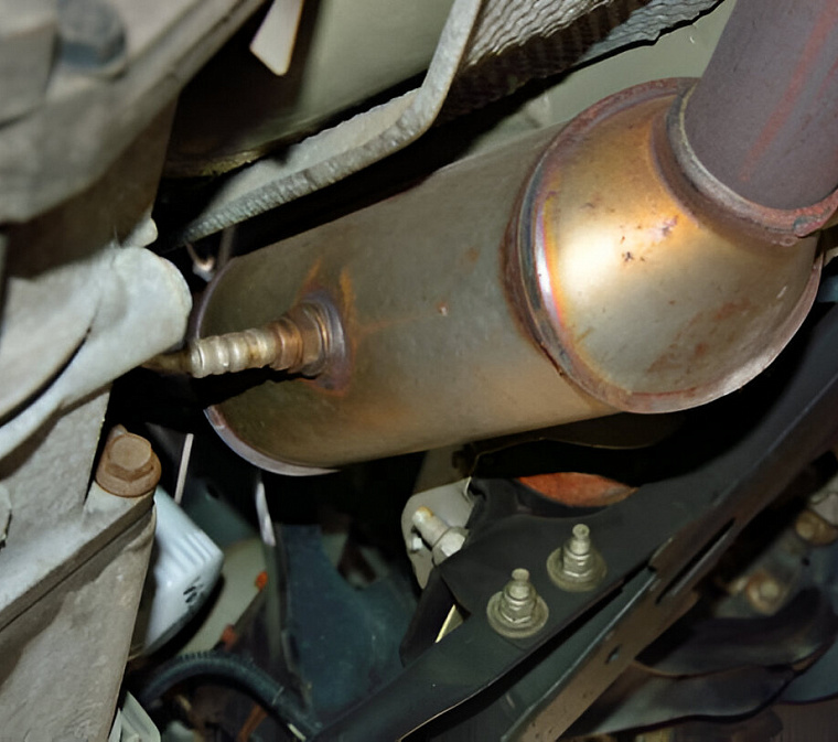 Как определить износ выхлопной системы и когда её менять